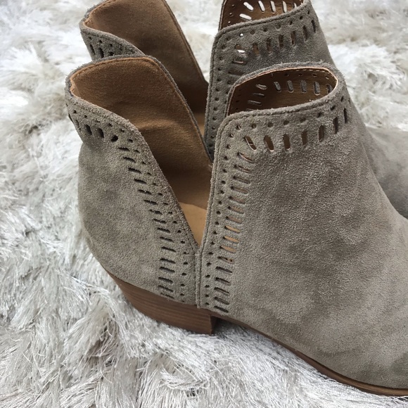 NWOT Lucky Tan Booties - Picture 2 of 4
